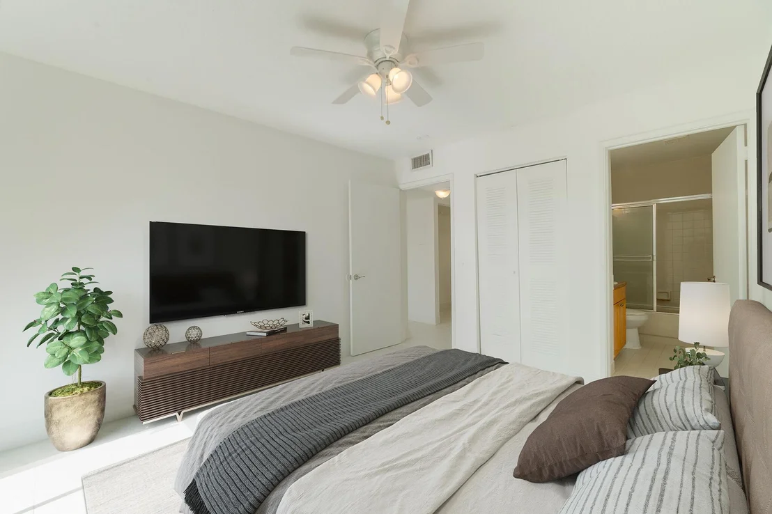 Photo of Unit 720 at 720 Meadows Circle