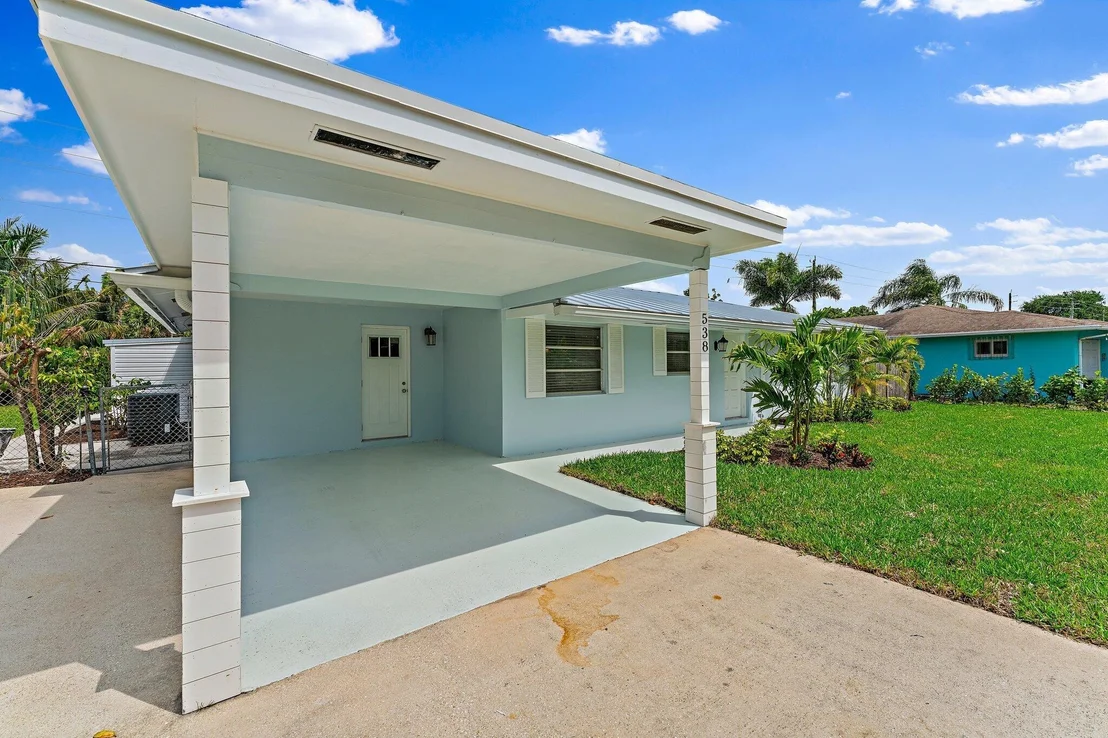 Photo of 538 Dover Road N