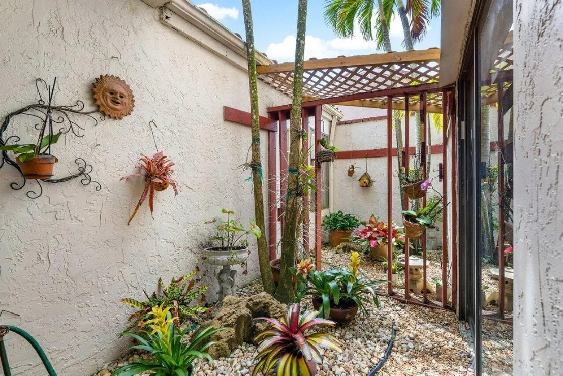 Photo of 11094 Applegate Lane