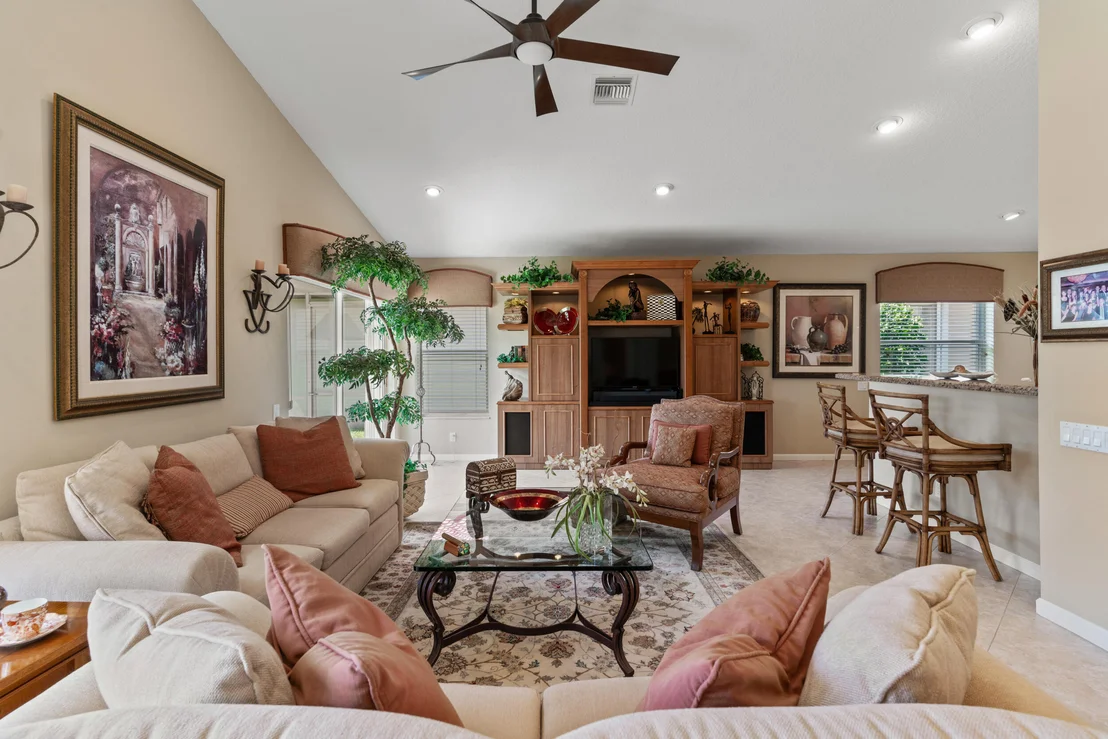 Photo of 6738 Sherbrook Drive