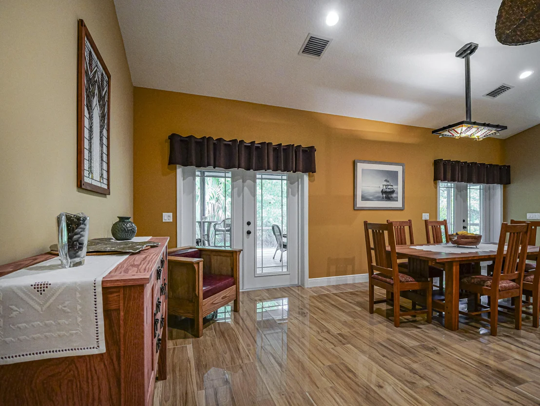 Photo of 1354 SW Locks Road