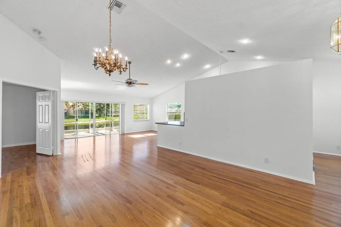 Photo of 5530 Grande Palm Circle