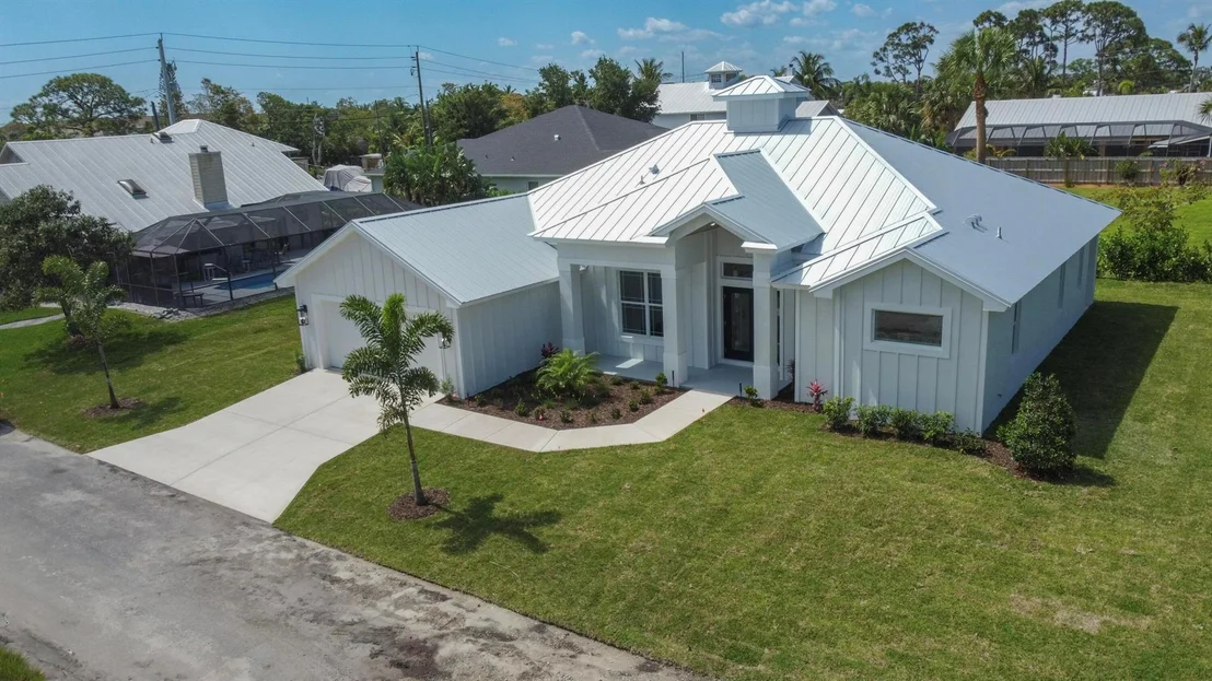 Photo of 4742 SE Starling Way