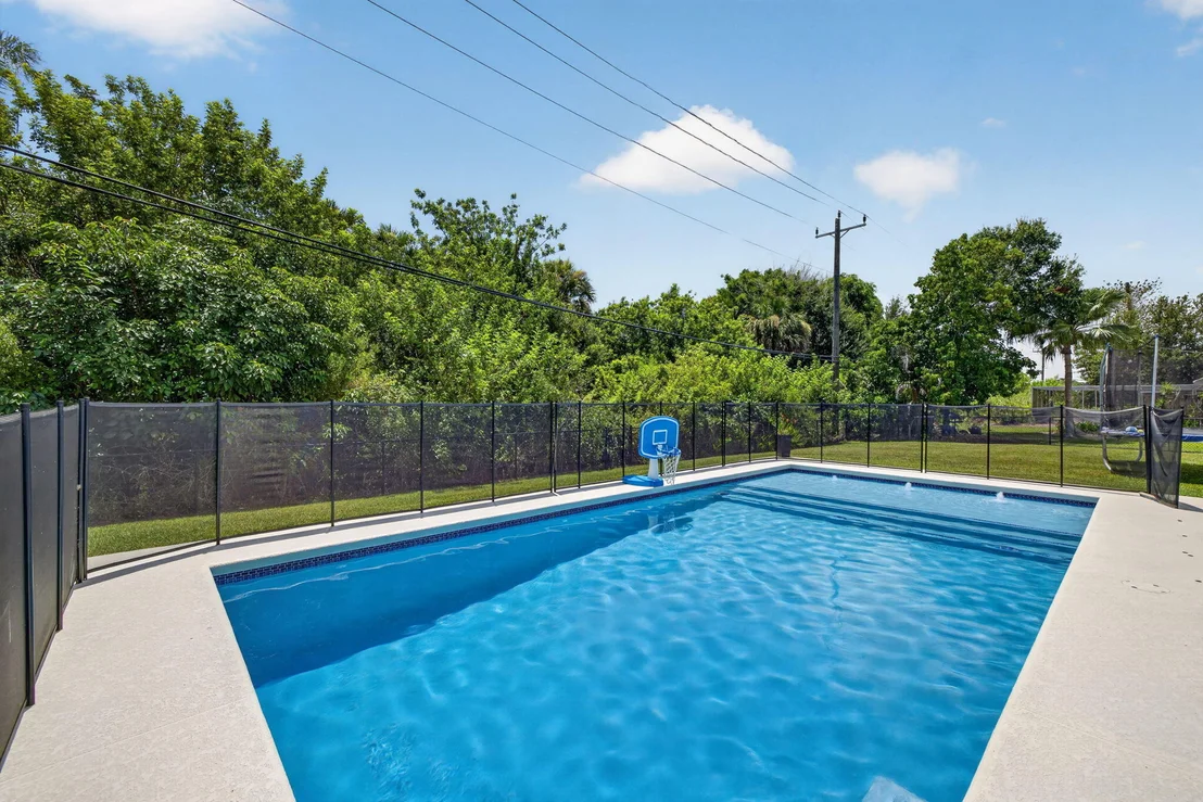 Photo of 2409 NW Everglades Boulevard