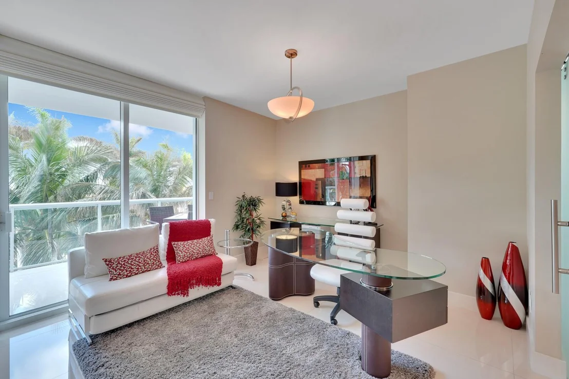 Photo of Unit 607 at 1 N Ocean Boulevard