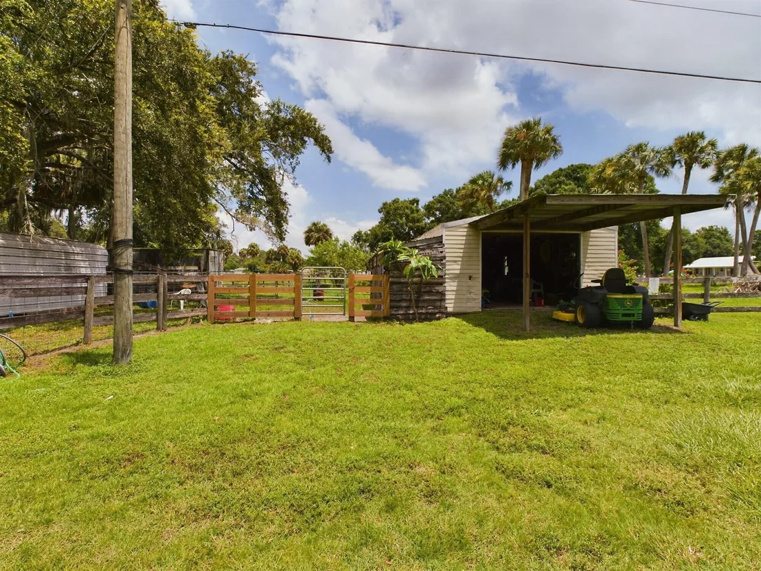 Photo of 945 Ellerbee Road