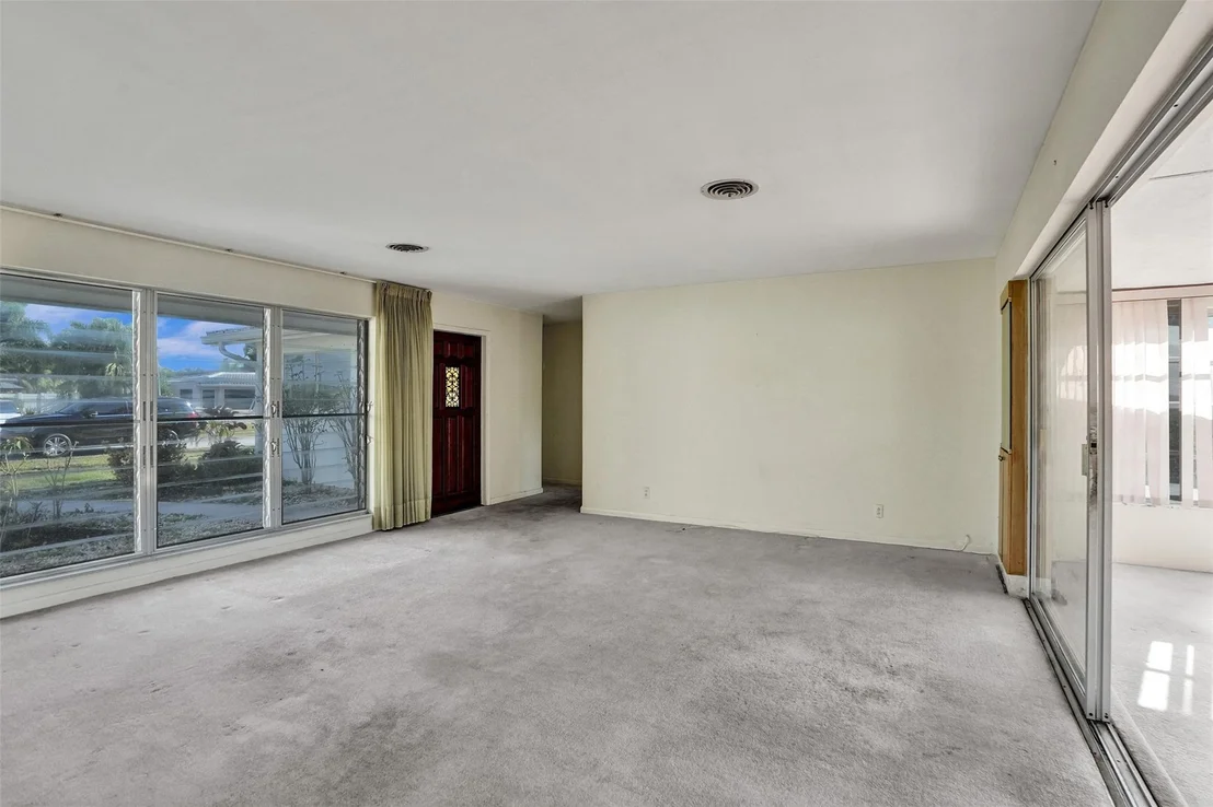 Photo of 110 SE 13th Street