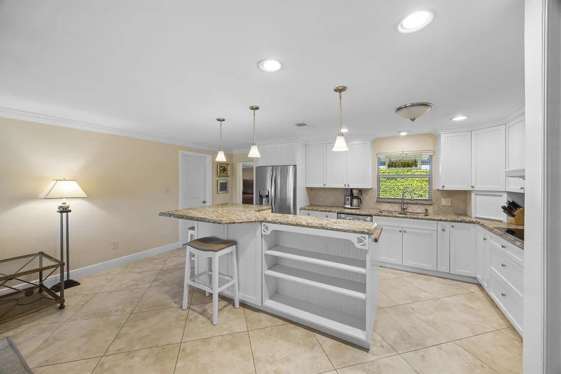 Photo of 435 Beacon Street