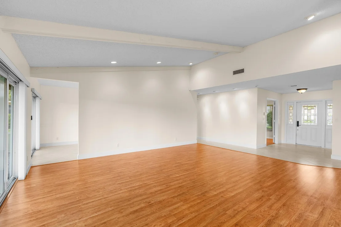 Photo of 6230 Petaluma Drive