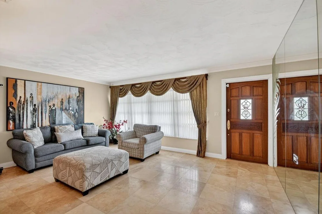 Photo of 133 Greenbrier Drive