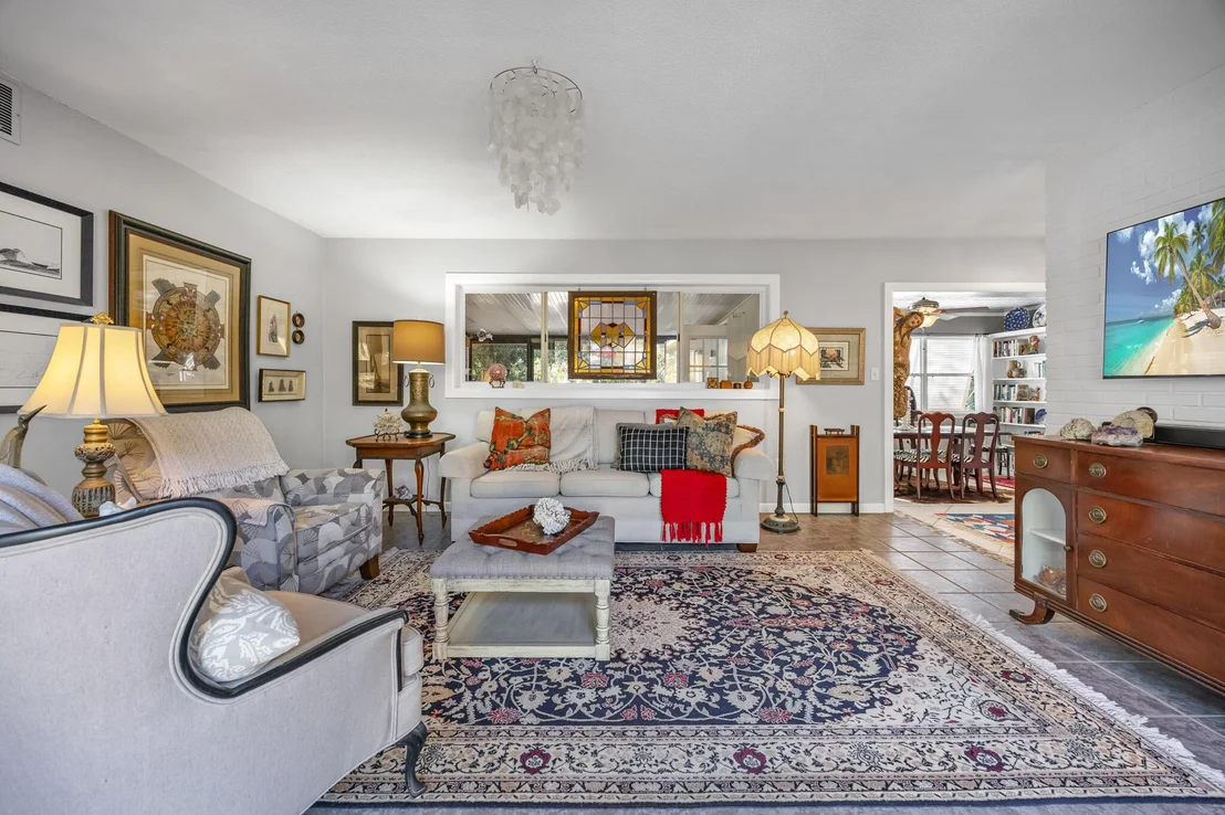 Photo of 1107 Pinetree Drive