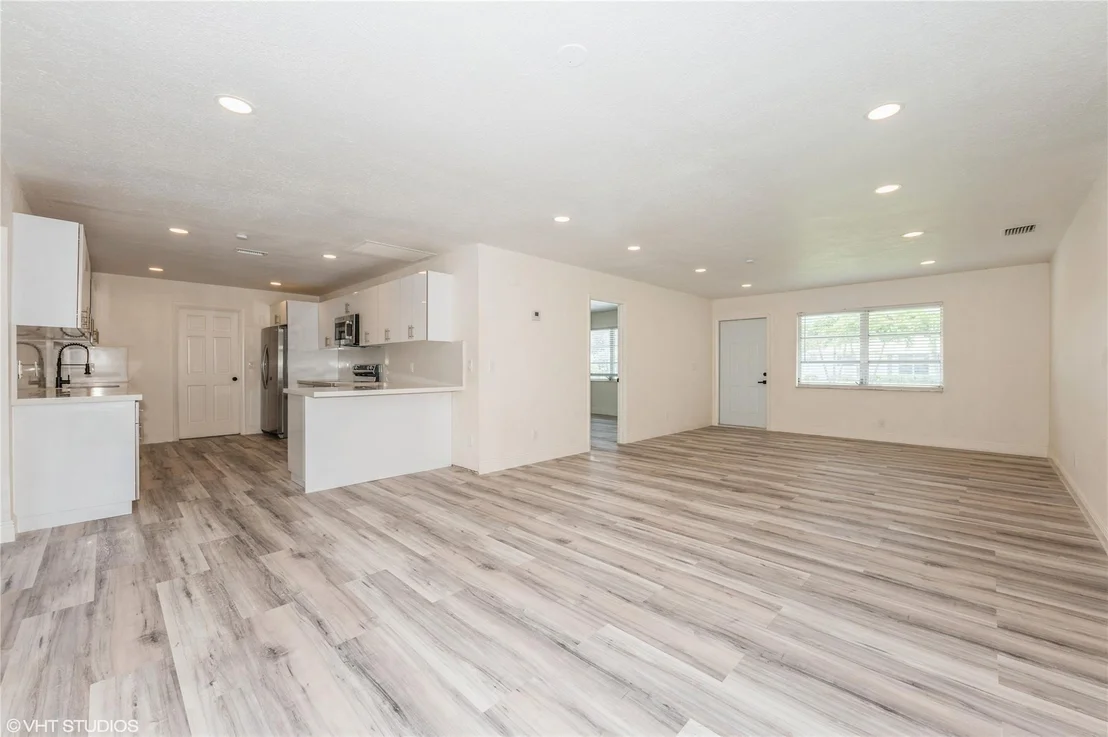 Photo of 1049 Coral Drive