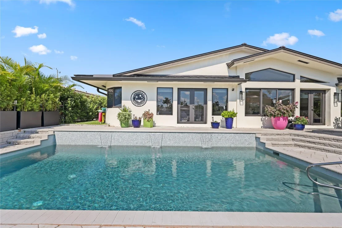 Photo of 440 SE 7th Avenue