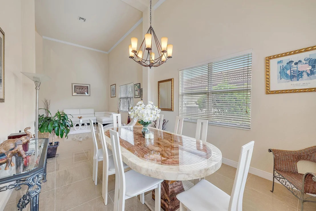 Photo of 168 Manor Circle