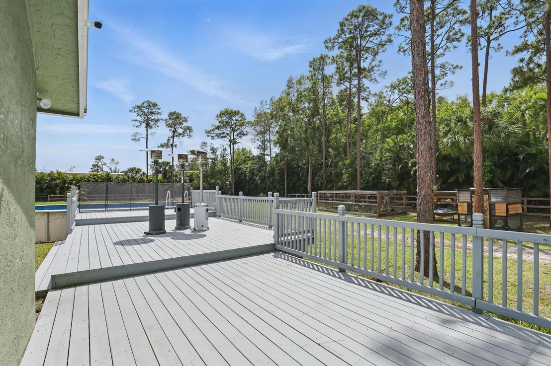 Photo of 13376 Compton Road
