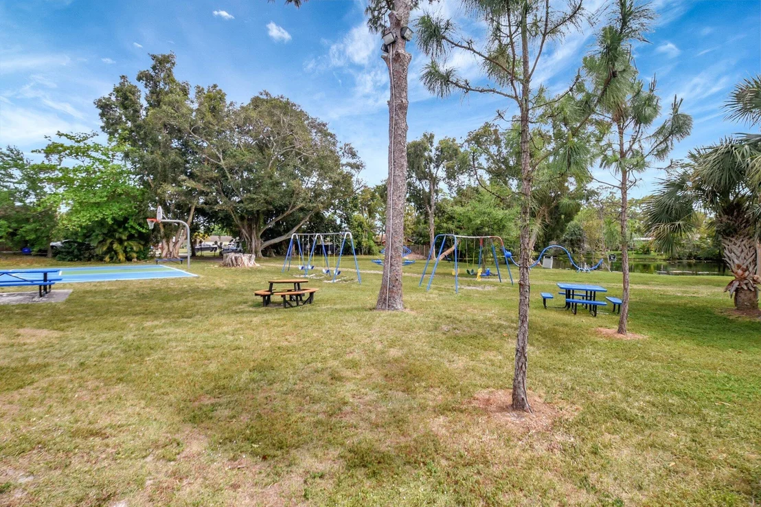 Photo of 5400 Washington Road