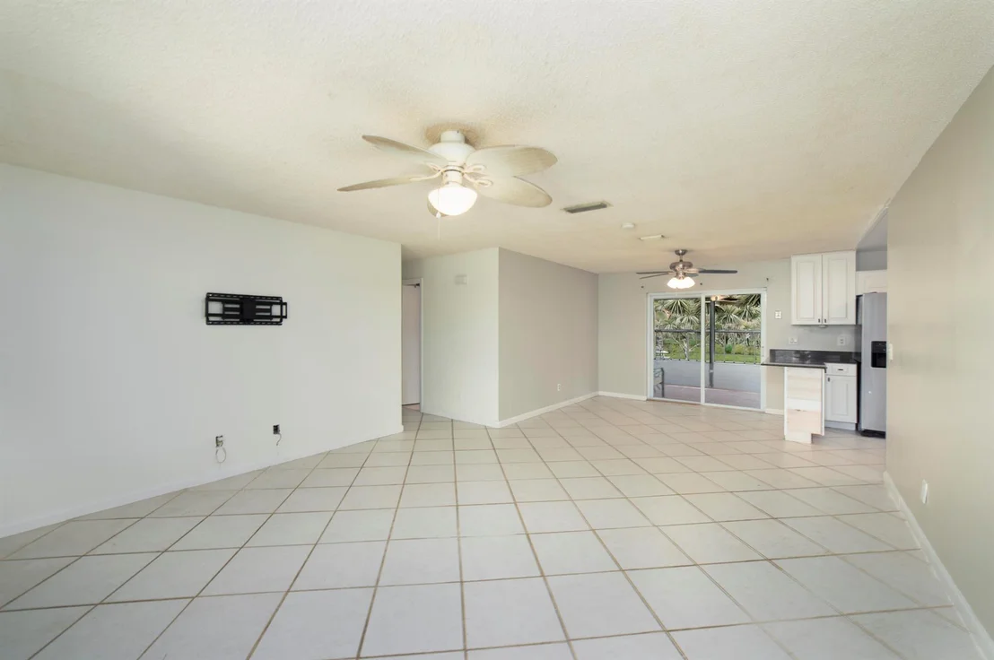 Photo of 6008 Palm Drive