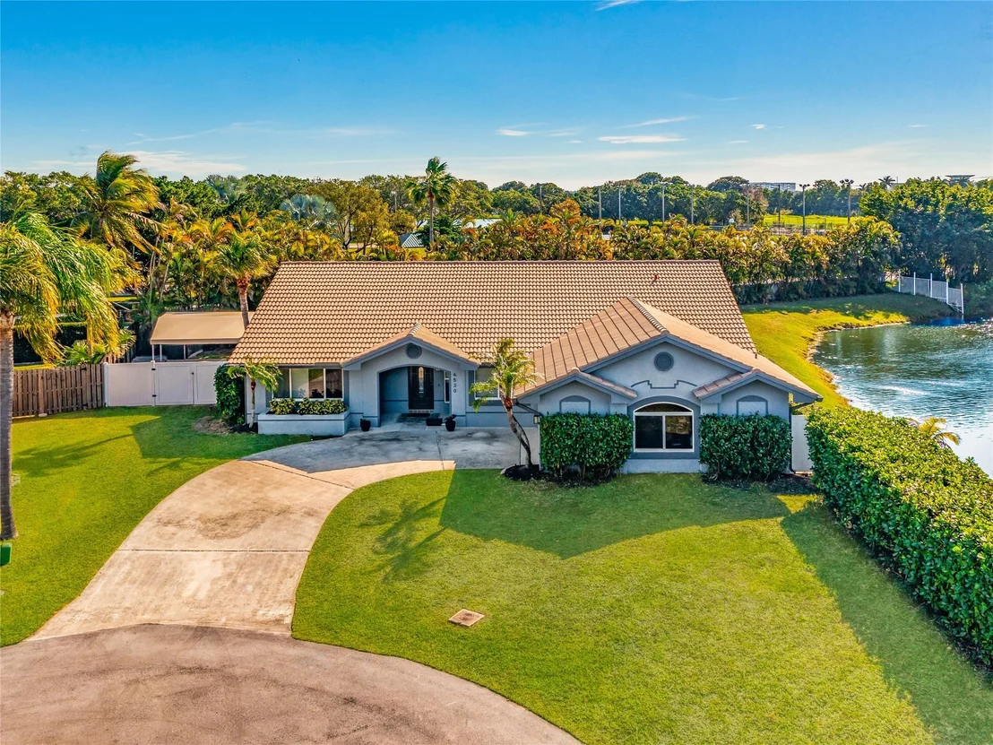 Photo of 6530 Olde Moat Way