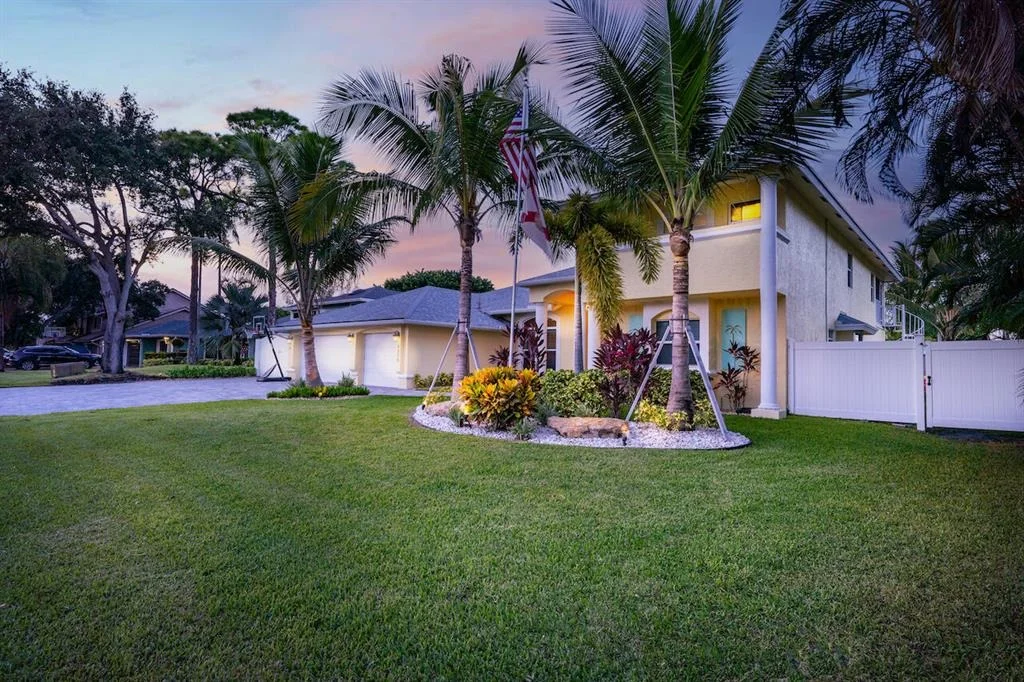 Photo of 4315 Caryota Drive