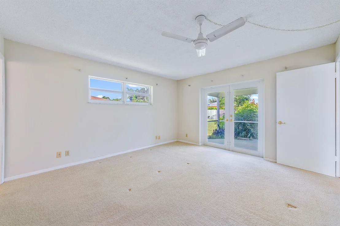 Photo of 19359 Gulfstream Drive