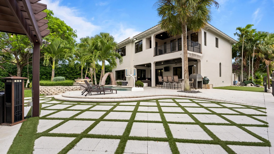 Photo of 9521 Eden Manor