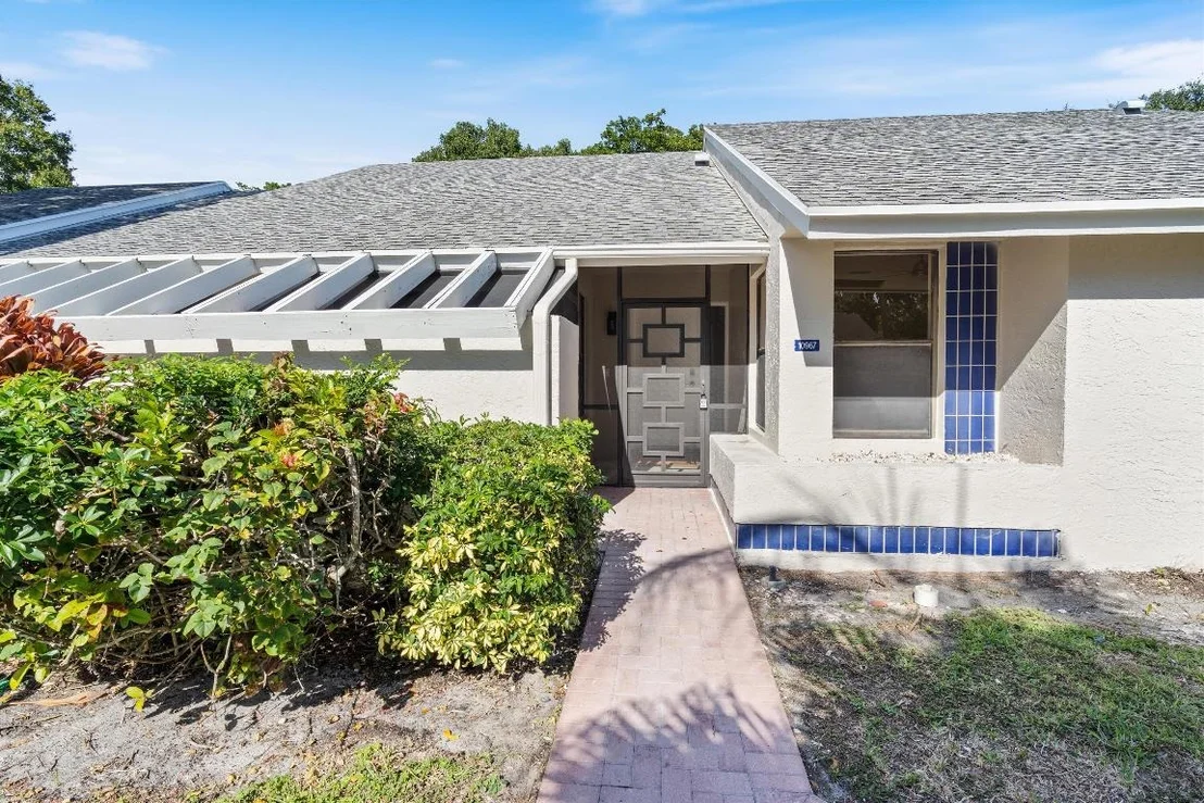 Photo of 10967 Lake Front Place