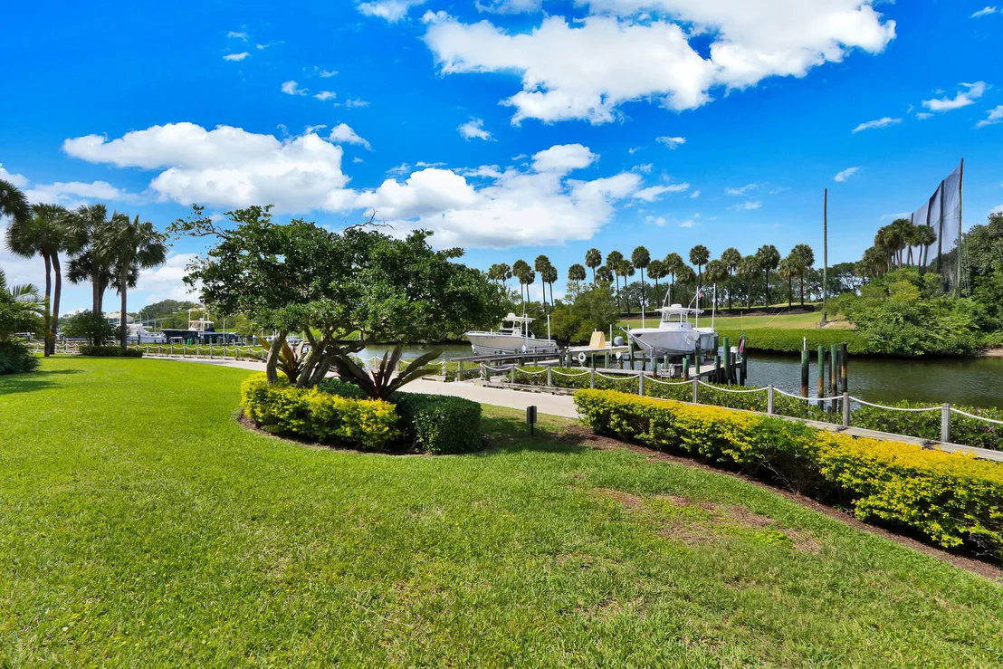 Photo of 601 Captains Way