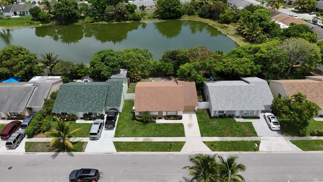 Photo of 5921 Ithaca Circle W