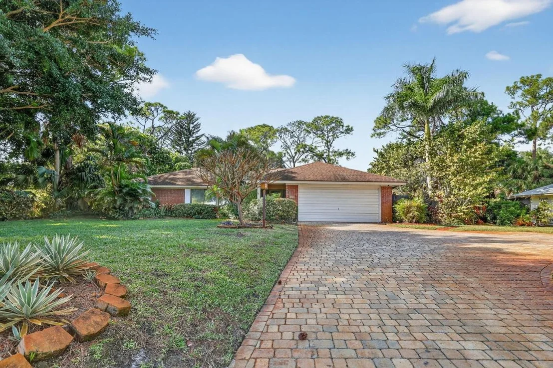 Photo of 1444 NW Spruce Ridge Drive