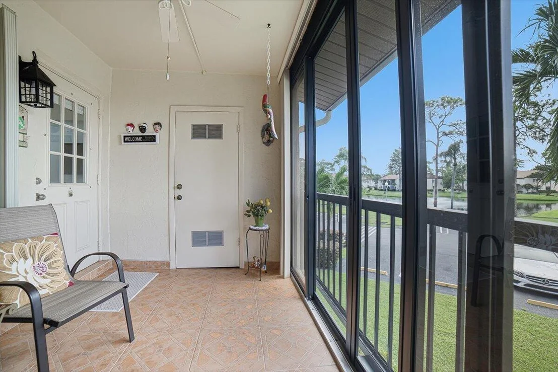 Photo of Unit D2 at 331 KNOTTY PINE Circle