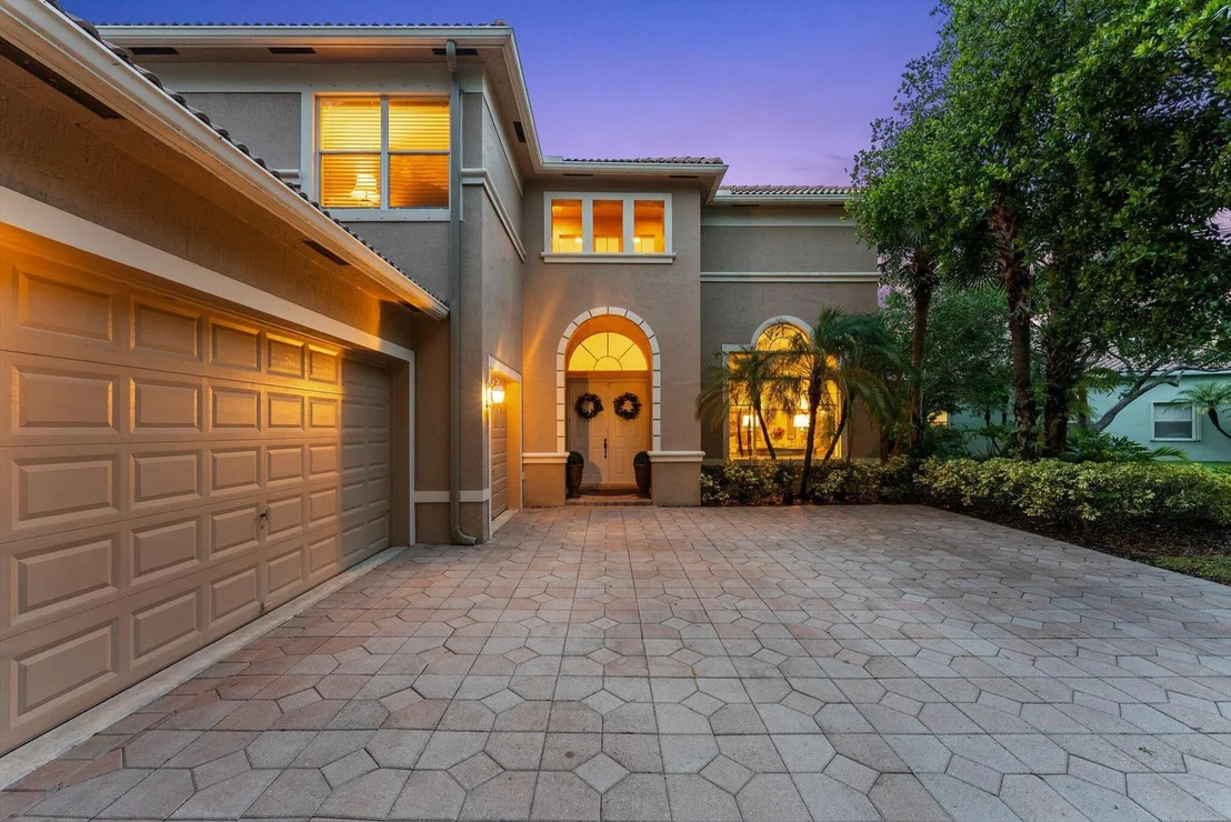 Photo of 1282 Beacon Circle