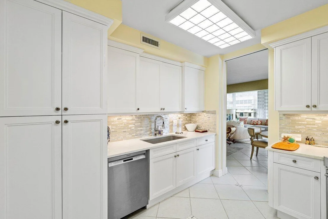 Photo of Unit B505 at 44 Cocoanut Row
