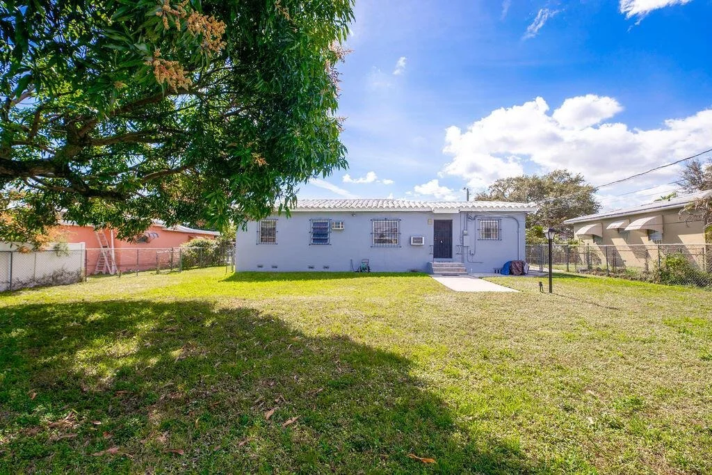 Photo of 331 NW 145th Street