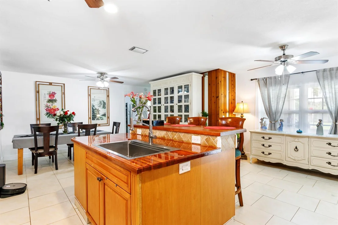 Photo of 5324 Canal Drive