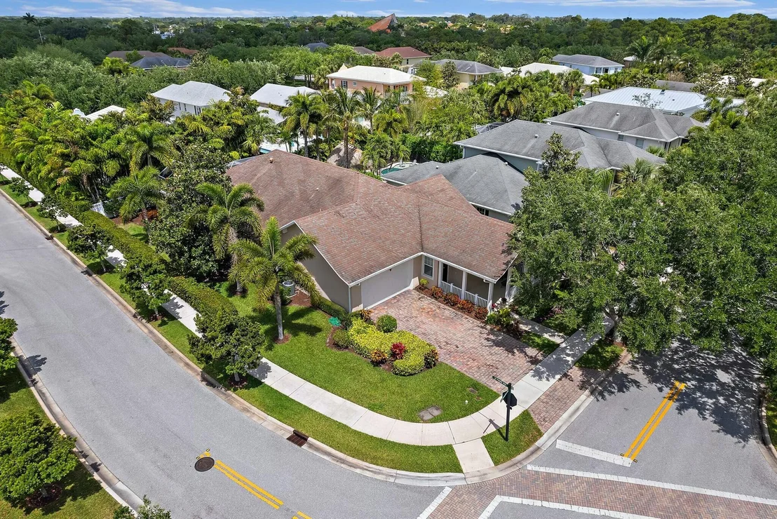 Photo of 2628 W Community Drive