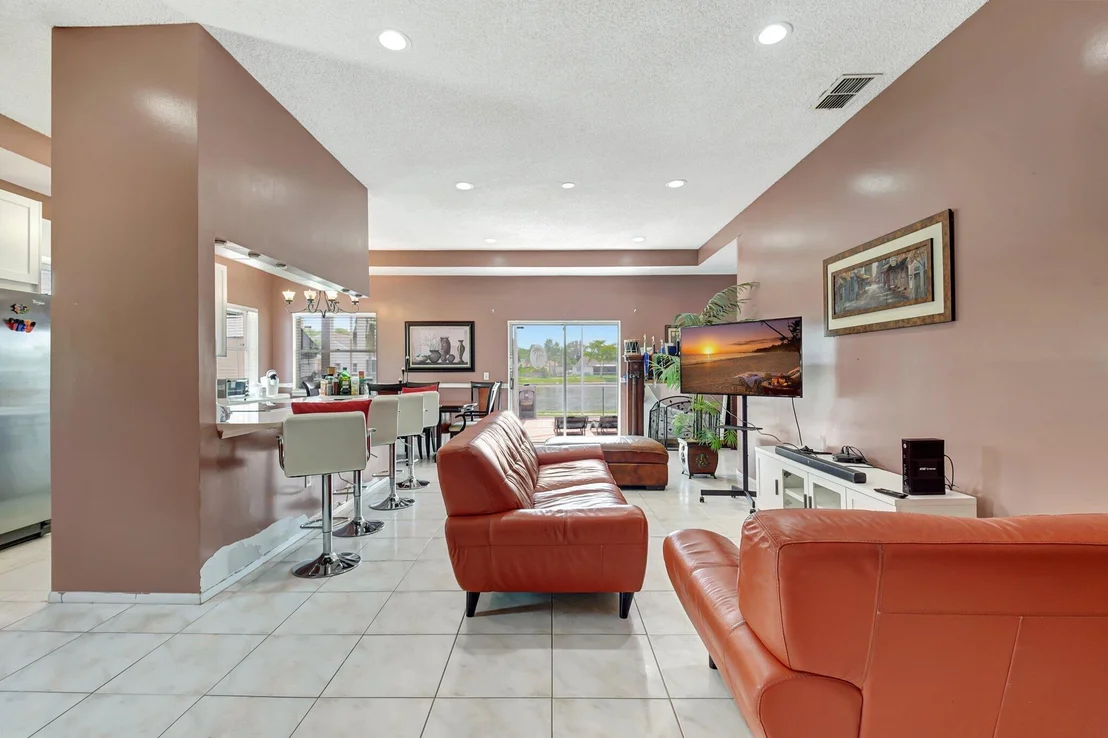 Photo of 8687 Spring Valley Drive
