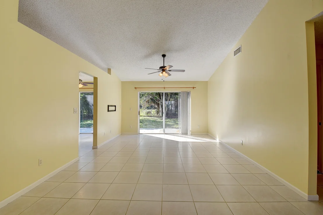 Photo of 742 W Ocean Drive