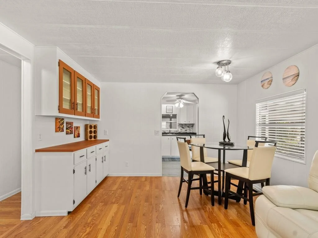 Photo of 300 NE Opal Drive