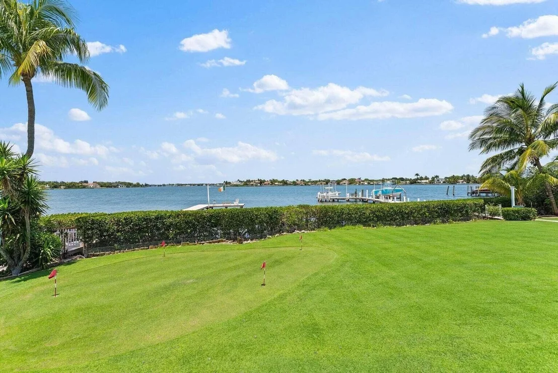Photo of 5874 Pennock Point Road
