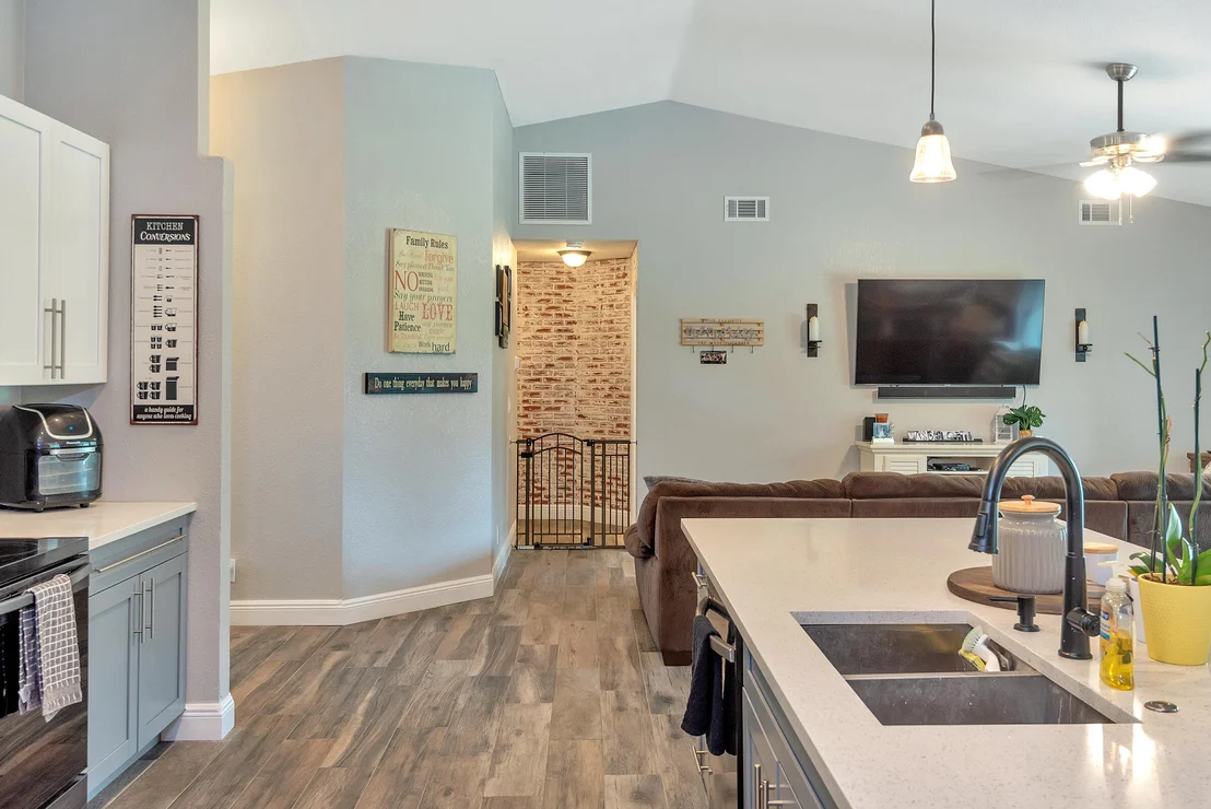 Photo of 5161 Rosen Boulevard