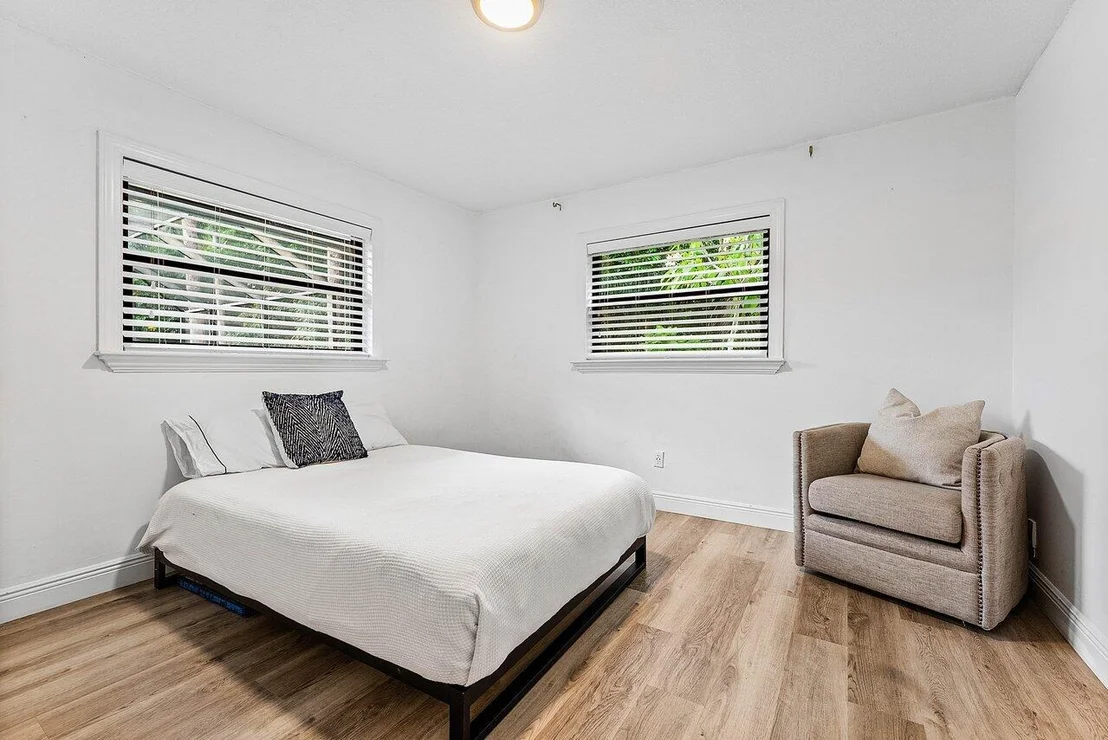 Photo of 2425 NW 36th Street