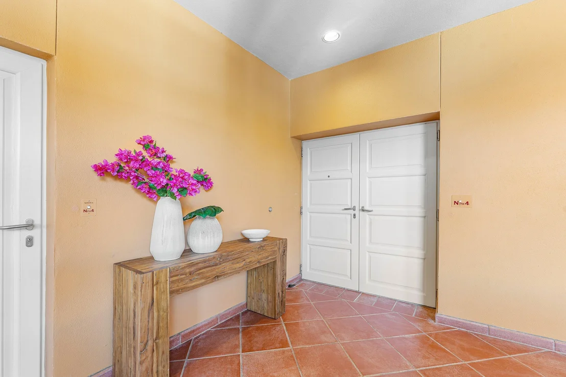 Photo of Unit NPH4 at 2 N Breakers Row Row