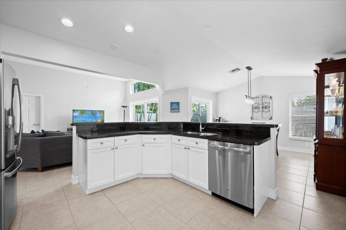 Photo of 6377 Barbara Street