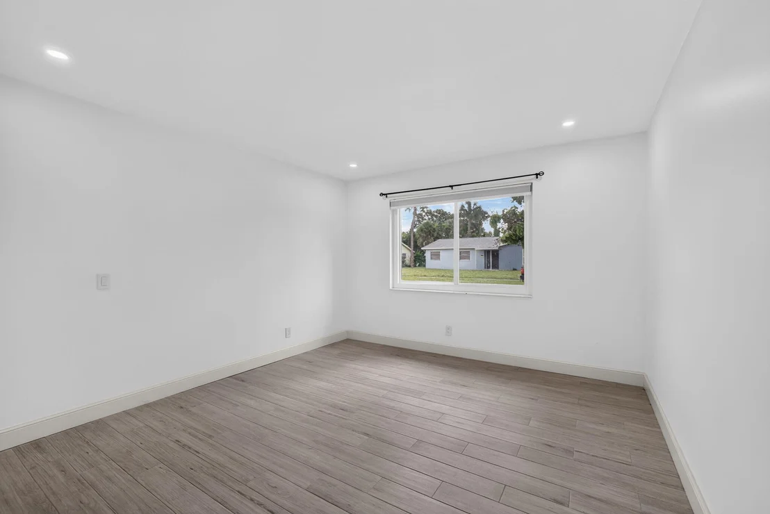 Photo of 502 Circle E