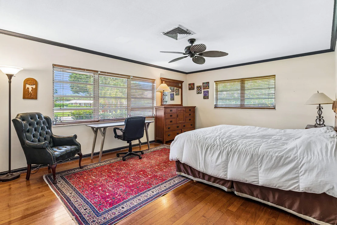 Photo of 920 Emerald Row