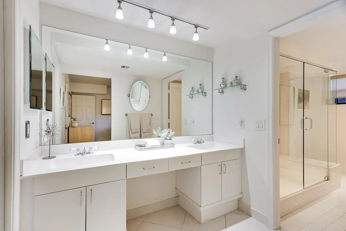 Photo of Unit 121 at 16671 Traders Crossing Crossing N