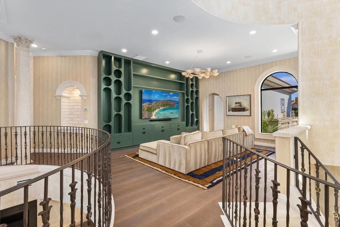 Photo of 422 Addison Park Lane