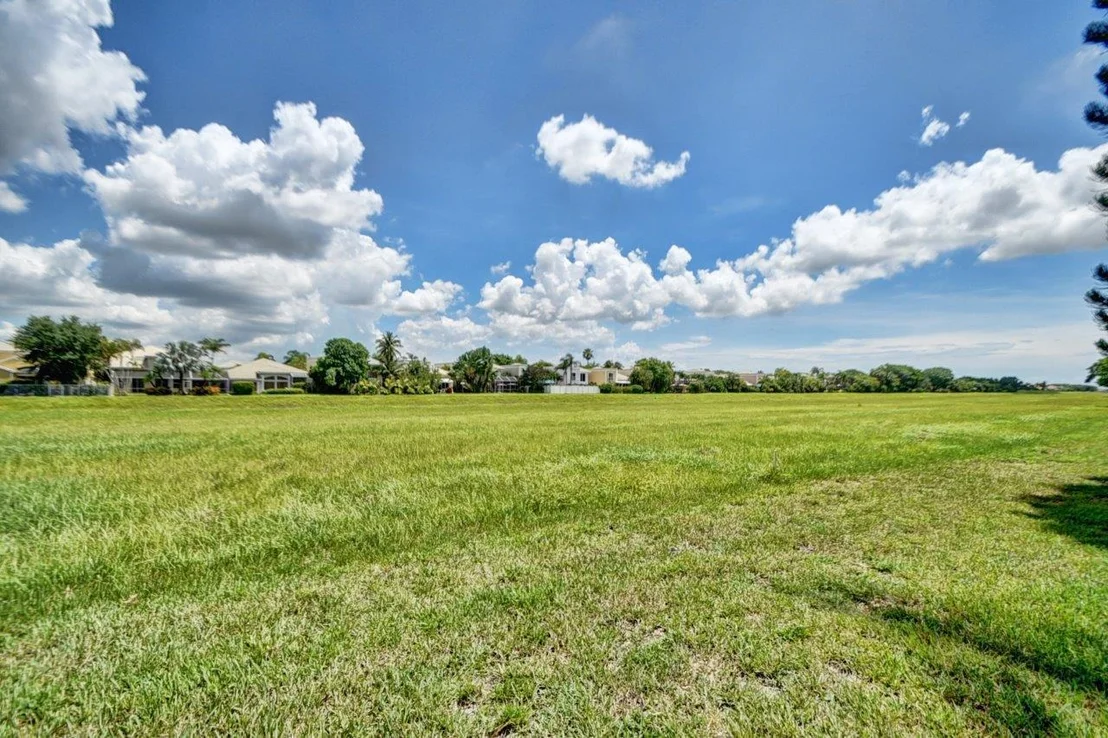 Photo of 4699 NW 7th Place