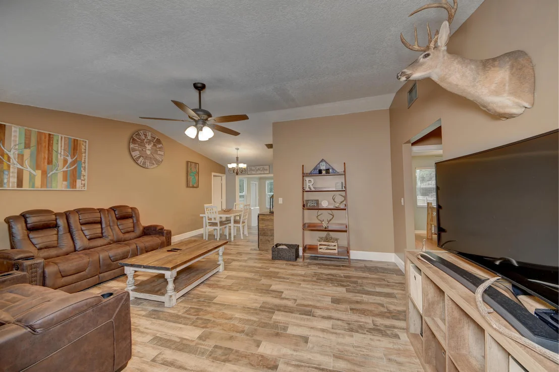 Photo of 6424 SE Thomas Drive