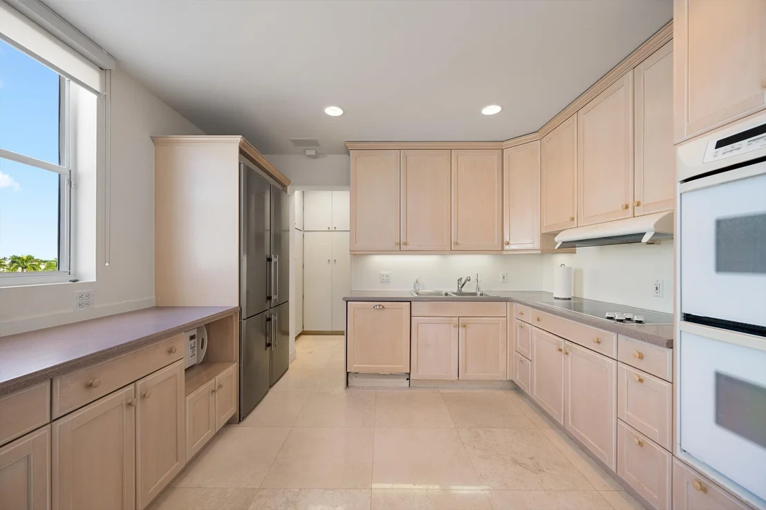 Photo of Unit 514A at 44 Cocoanut Row